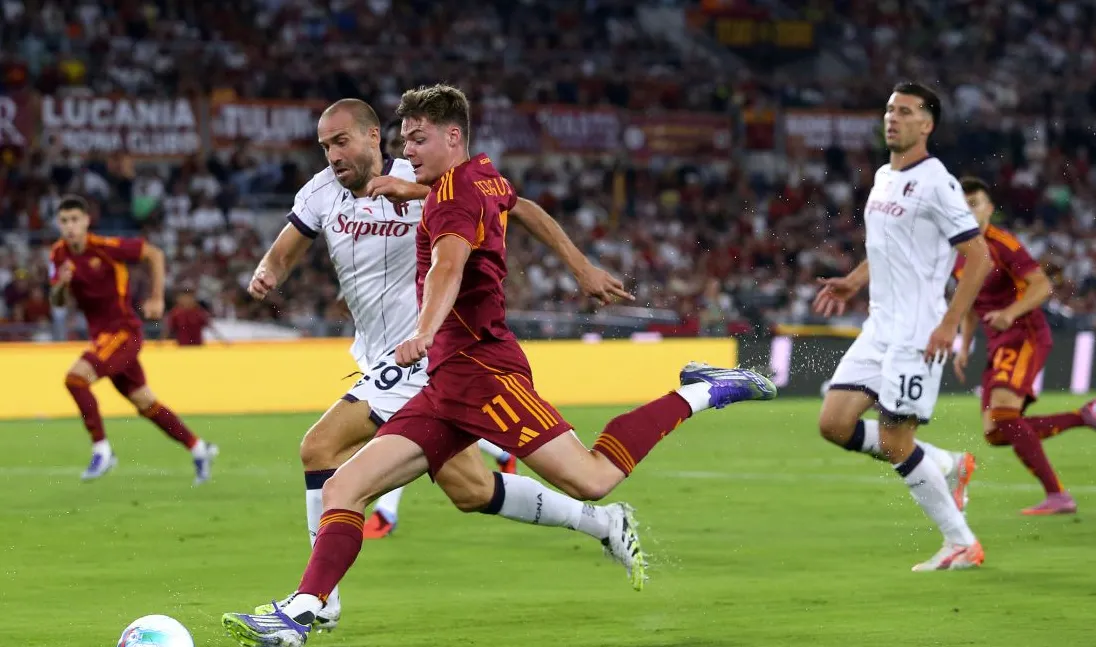 A Tactical Chess Match Unfolds